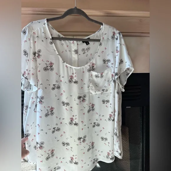 White Bicycle Print Blouse - Picture 1 of 7